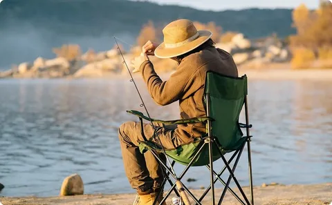 تصویر 2 از صندلی مسافرتی با طراحی ساده و هندسه کاملا کاربردی